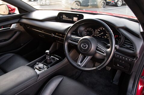 Mazda 3 GT SPORT TECH MHEV 4