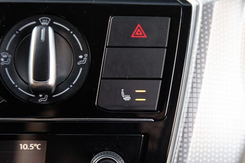 Volkswagen Up HIGH UP 30