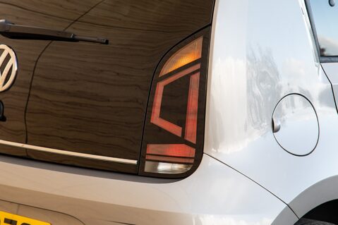 Volkswagen Up HIGH UP 9