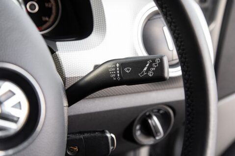 Volkswagen Up HIGH UP 18