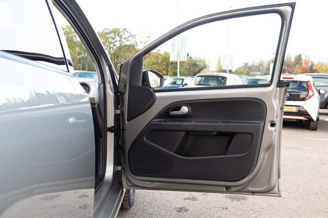 Volkswagen Up HIGH UP 14