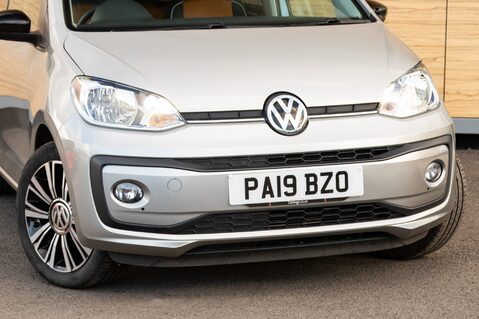 Volkswagen Up HIGH UP 11
