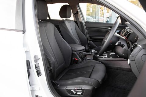 BMW 1 Series 118I SPORT 29