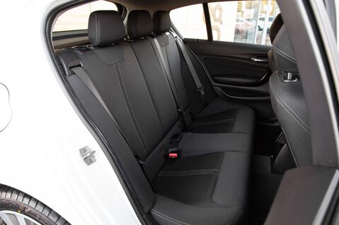 BMW 1 Series 118I SPORT 32