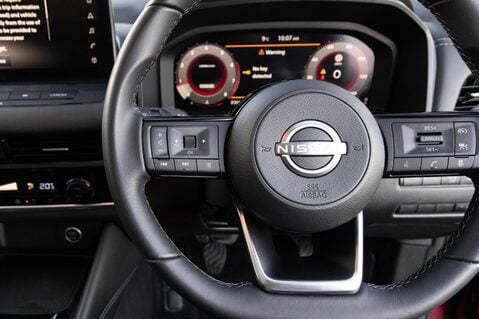 Nissan Qashqai DIG-T N-CONNECTA MHEV 19