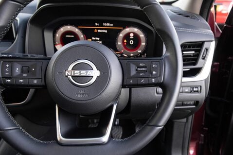 Nissan Qashqai DIG-T N-CONNECTA MHEV 20