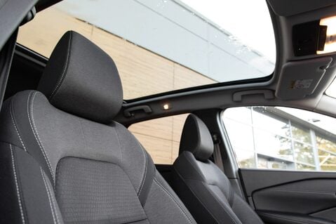 Nissan Qashqai DIG-T N-CONNECTA MHEV 31