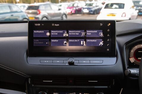 Nissan Qashqai DIG-T N-CONNECTA MHEV 27