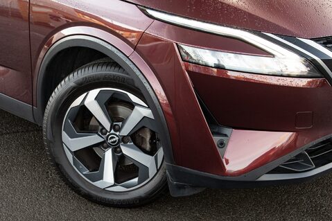 Nissan Qashqai DIG-T N-CONNECTA MHEV 11