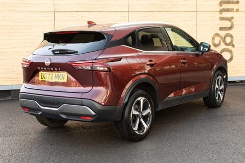 Nissan Qashqai DIG-T N-CONNECTA MHEV 2