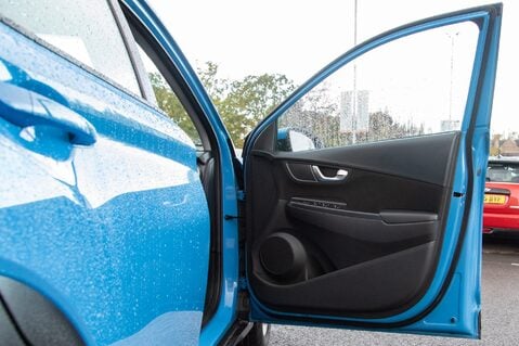 Hyundai KONA T-GDI SE CONNECT MHEV 14