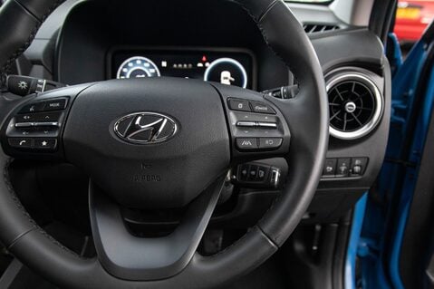 Hyundai KONA T-GDI SE CONNECT MHEV 20