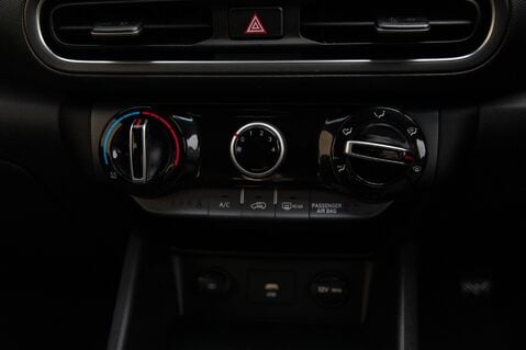 Hyundai KONA T-GDI SE CONNECT MHEV 30