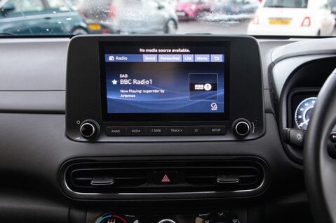 Hyundai KONA T-GDI SE CONNECT MHEV 23