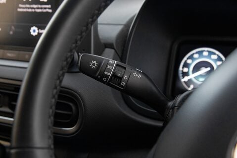 Hyundai KONA T-GDI SE CONNECT MHEV 17