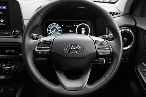 Hyundai KONA T-GDI SE CONNECT MHEV 21