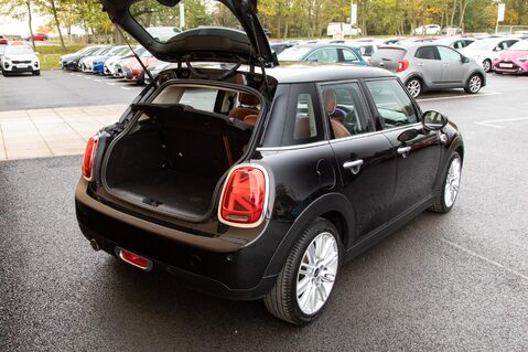 Mini Hatch COOPER EXCLUSIVE 34
