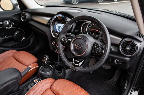 Mini Hatch COOPER EXCLUSIVE 4