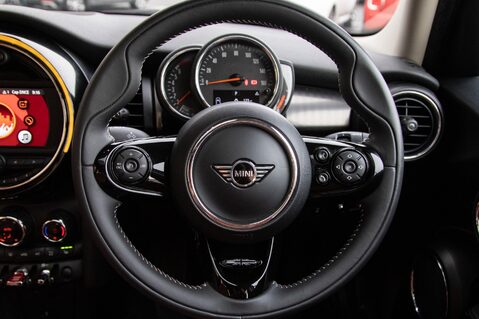 Mini Hatch COOPER EXCLUSIVE 21