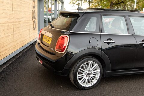 Mini Hatch COOPER EXCLUSIVE 8