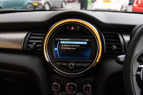 Mini Hatch COOPER EXCLUSIVE 24