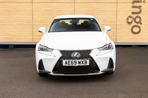 Lexus Is 300H F SPORT 5