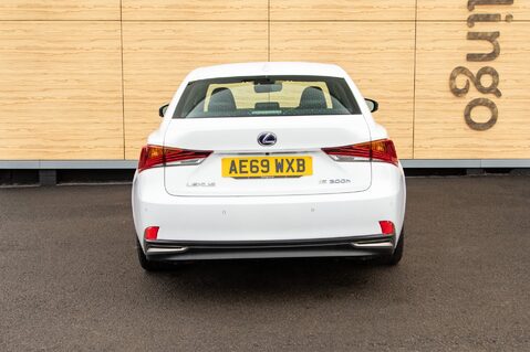 Lexus Is 300H F SPORT 6