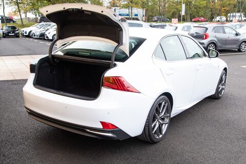 Lexus Is 300H F SPORT 40