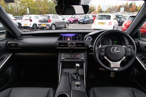 Lexus Is 300H F SPORT 3