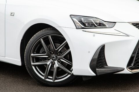 Lexus Is 300H F SPORT 10