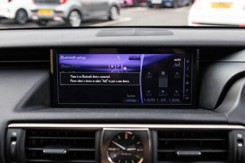 Lexus Is 300H F SPORT 27