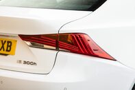 Lexus Is 300H F SPORT 9