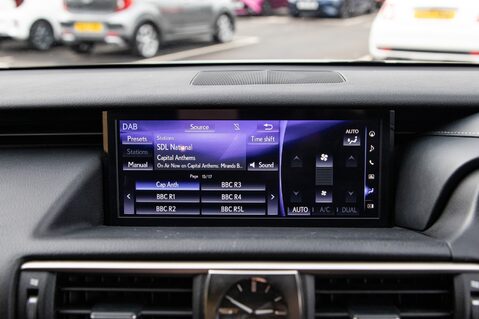 Lexus Is 300H F SPORT 25