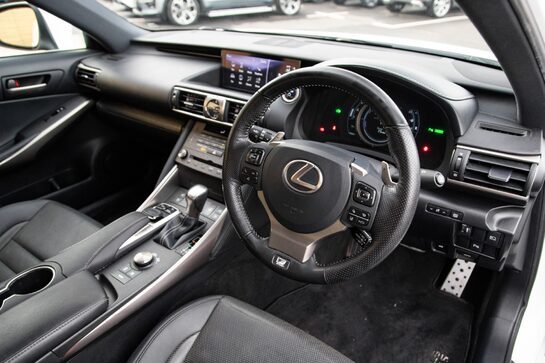 Lexus Is 300H F SPORT