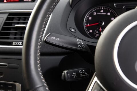 Audi Q3 TFSI S LINE EDITION 17