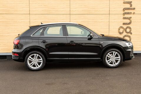 Audi Q3 TFSI S LINE EDITION 12