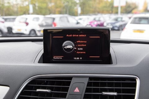 Audi Q3 TFSI S LINE EDITION 24