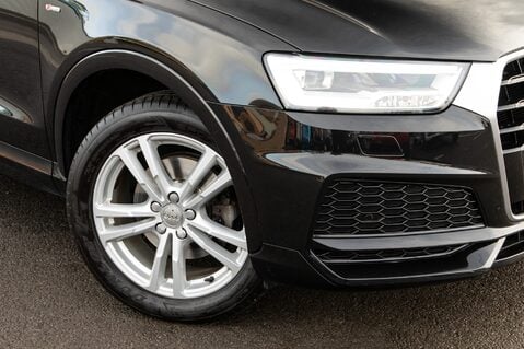 Audi Q3 TFSI S LINE EDITION 10