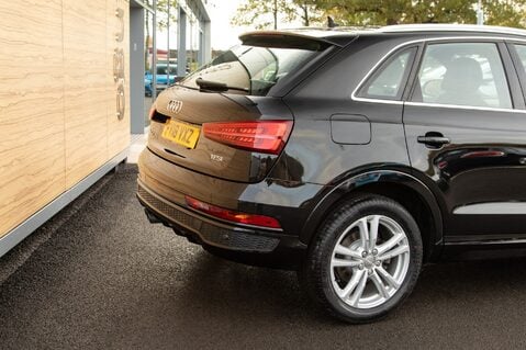 Audi Q3 TFSI S LINE EDITION 8