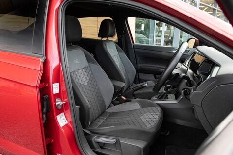 Volkswagen Taigo R-LINE TSI DSG 31