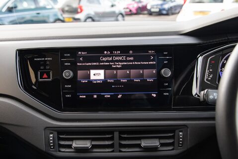 Volkswagen Taigo R-LINE TSI DSG 22