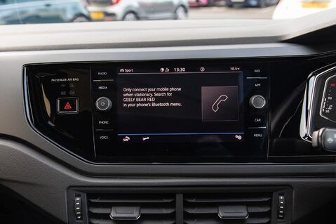 Volkswagen Taigo R-LINE TSI DSG 24