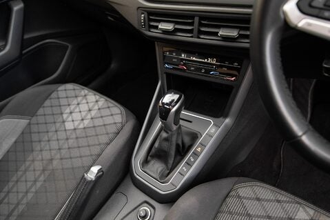 Volkswagen Taigo R-LINE TSI DSG 33