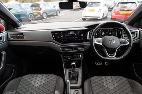 Volkswagen Taigo R-LINE TSI DSG 3