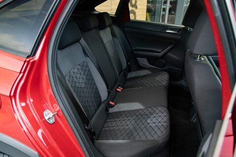 Volkswagen Taigo R-LINE TSI DSG 36