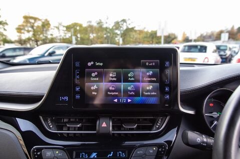 Toyota C-HR DESIGN 24