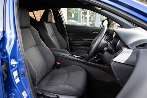 Toyota C-HR DESIGN 30