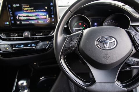 Toyota C-HR DESIGN 20