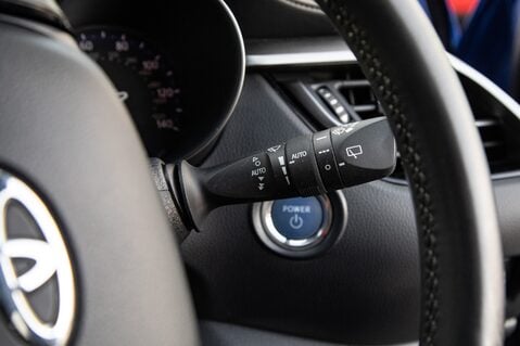 Toyota C-HR DESIGN 18