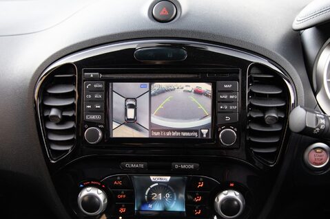 Nissan Juke TEKNA XTRONIC 26